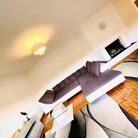 Spectacular Penthouse With Views In Apartman